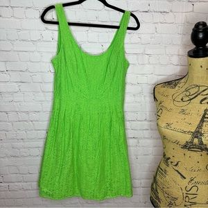 Green Lace Lily Pulitzer dress and size medium / 8